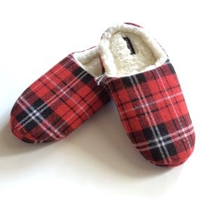 NEW | House Slippers - Unisex - Red Plaid